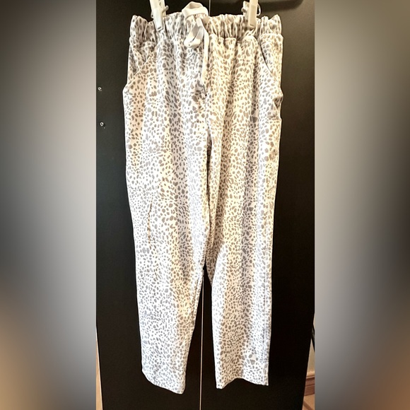 Soft pants - Picture 1 of 2